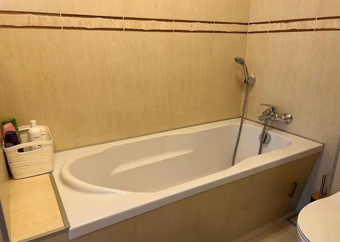 Quiet Enclave Near The Airport * Breslau