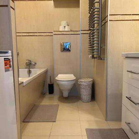 Apartament Quiet Enclave Near The Airport *